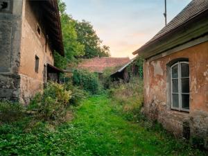 Prodej zemědělské usedlosti, Lešany - Břežany, 300 m2