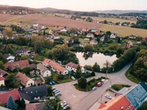 Prodej zemědělské usedlosti, Lešany - Břežany, 300 m2