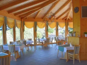 Prodej rodinného domu, Neualbenreuth,Německo, 2136 m2