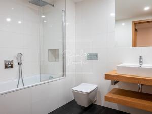 Pronájem bytu 1+kk, Praha - Holešovice, Tusarova, 42 m2