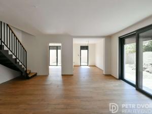 Prodej bytu 4+1, Praha - Pitkovice, Žampiónová, 184 m2