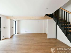 Prodej bytu 4+1, Praha - Pitkovice, Žampiónová, 184 m2