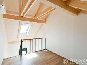 Prodej bytu 4+1, Praha - Pitkovice, Žampiónová, 184 m2
