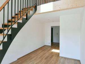 Prodej bytu 4+1, Praha - Pitkovice, Žampiónová, 184 m2
