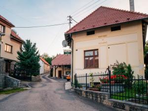 Prodej pozemku pro bydlení, Lešany - Břežany, 1439 m2