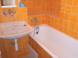 Pronájem bytu 2+kk, Praha - Záběhlice, Záběhlická, 48 m2