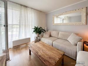 Pronájem bytu 2+kk, Praha - Malešice, Počernická, 57 m2