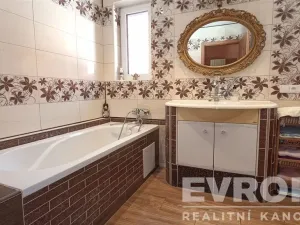 Prodej rodinného domu, Kozlovice, 176 m2