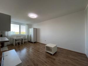 Pronájem bytu 1+kk, Brno - Kohoutovice, Voříškova, 31 m2