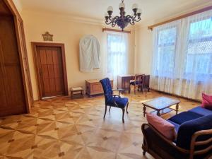 Prodej rodinného domu, Praha - Hodkovičky, V lučinách, 407 m2