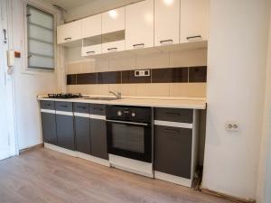 Prodej bytu 2+kk, Čáslav, Husova, 52 m2