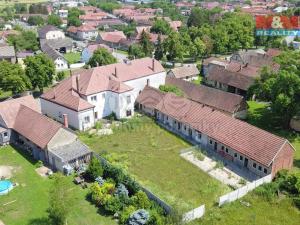 Prodej restaurace, Lovčice, 657 m2