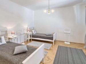 Pronájem bytu 4+kk, Praha - Liboc, Pelikánova, 220 m2