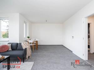 Prodej bytu 2+kk, Praha - Hostavice, Písčitá, 46 m2