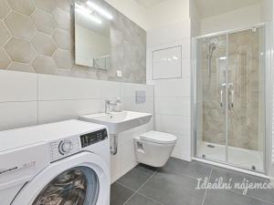 Pronájem bytu 1+kk, Brno, Opuštěná, 35 m2