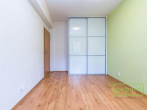 Pronájem bytu 2+kk, Praha - Kobylisy, Ke Stírce, 60 m2