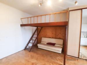 Pronájem bytu 1+kk, Praha - Holešovice, Tovární, 31 m2