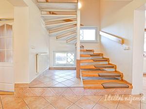 Pronájem bytu 4+kk, Ponětovice, 180 m2