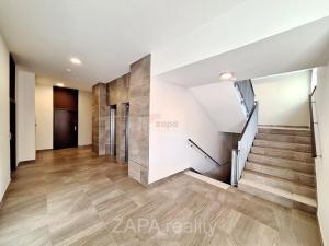 Pronájem bytu 1+kk, Praha - Vysočany, Bassova, 31 m2