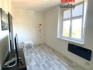 Prodej bytu 1+kk, Karlovy Vary - Doubí, K Linhartu, 24 m2