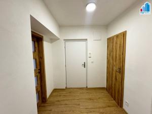 Pronájem bytu 2+1, Ostrov, Lidická, 56 m2