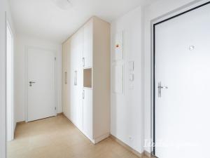 Pronájem bytu 2+kk, Praha - Hloubětín, Kolbenova, 54 m2