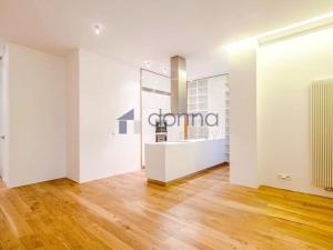 Pronájem bytu 2+kk, Praha - Vinohrady, Laubova, 74 m2