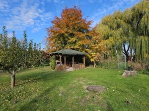 Prodej rodinného domu, Tišice, U trati, 2250 m2