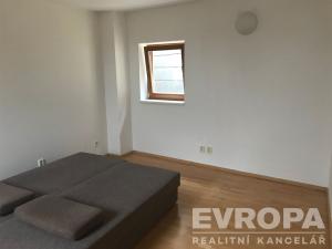 Pronájem bytu 3+kk, Kutná Hora - Kutná Hora-Vnitřní Město, Komenského náměstí, 57 m2