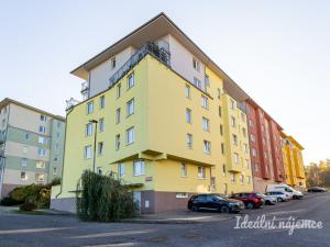 Pronájem bytu 1+kk, Praha - Kunratice, Velké Kunratické, 28 m2