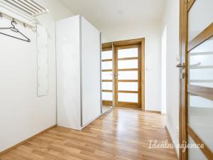 Pronájem bytu 2+1, Praha - Záběhlice, Želivecká, 55 m2