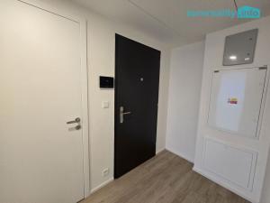 Pronájem bytu 1+kk, Praha - Smíchov, U Lihovaru, 34 m2