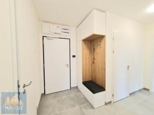 Pronájem bytu 3+kk, Praha - Hostivař, Nurmiho, 68 m2