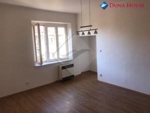 Pronájem bytu 1+kk, Praha - Vršovice, Oblouková, 27 m2