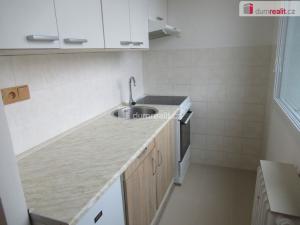 Pronájem bytu 1+kk, Praha - Prosek, Bílinská, 27 m2