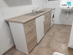 Pronájem bytu 1+kk, Praha - Žižkov, Spojovací, 11 m2
