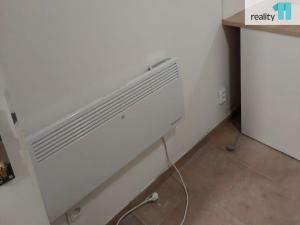 Pronájem bytu 1+kk, Praha - Žižkov, Spojovací, 11 m2