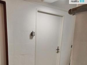 Pronájem bytu 1+kk, Praha - Žižkov, Spojovací, 11 m2