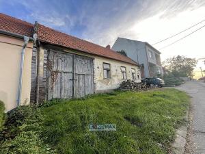 Prodej rodinného domu, Hlohovec, U sadů, 1953 m2