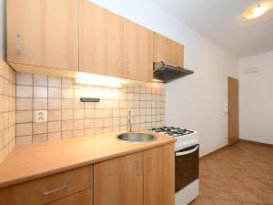 Pronájem bytu 2+kk, Praha - Vysočany, Spojovací, 47 m2