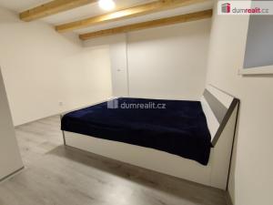 Pronájem bytu 2+kk, Dobrovice, Palackého náměstí, 70 m2