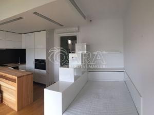 Pronájem bytu 1+kk, Praha - Smíchov, Kobrova, 41 m2