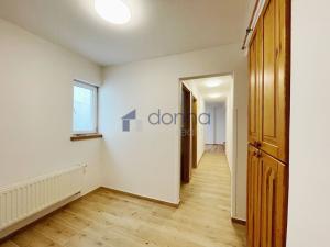 Pronájem bytu 2+kk, Praha - Holešovice, U garáží, 64 m2