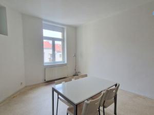 Pronájem bytu 2+kk, Praha - Vršovice, Bulharská, 48 m2