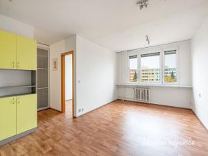 Pronájem bytu 2+kk, Praha - Podolí, Pujmanové, 39 m2