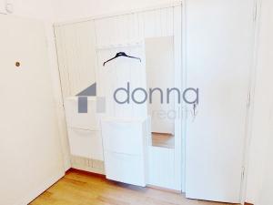 Pronájem bytu 1+kk, Praha - Dejvice, Podbabská, 27 m2