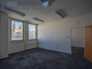 Pronájem kanceláře, Havlíčkův Brod, Havlíčkovo náměstí, 1200 m2
