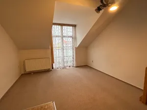 Pronájem bytu 1+kk, Chrudim, Resselovo náměstí, 45 m2