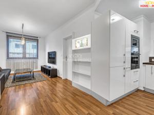 Pronájem bytu 2+kk, Praha - Záběhlice, Na Slatince, 47 m2