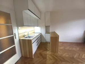 Pronájem bytu 1+kk, Brno, Příční, 31 m2